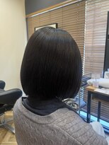 アルター(aL ter)&nbsp;ぱつっとボブ［黒髪/ボブルフ/ネビージュ/小顔/ワンレン］