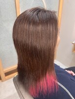 イゾラ(isola)&nbsp;【isola】クランベリーレッド×質感再整カラーでうる艶ヘアに