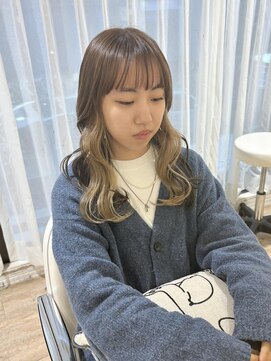 ネオリーブ チロル 横浜西口店(Neolive CiroL.) インナーカラー　ホワイトベージュ　ケアブリーチ　ハイトーン