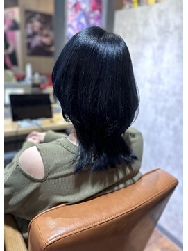 ヲタクに美容室は難しい。 黒にだって見えちゃうブルーブラック