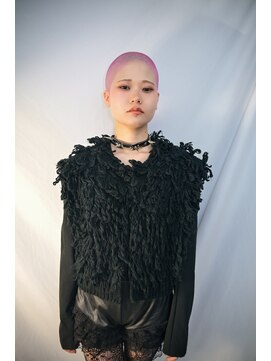 キジ(KIJI) バズカット/坊主女子/刈り上げ女子/ハイトーン/ピンク系カラー