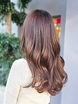 クリッパーループ(Clipper)の写真/《グレイカラーも明るめカラーが選べる◎》白髪が伸びてきても気にならないスタイルをご提案いたします！