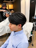 アロー 船橋店(AROH) ニュアンスパーマ×センターパート|大人っぽい毛流れメンズヘア