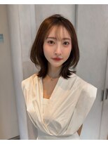 ヴィヴィッド オモテサンドウ(ViViD omotesando)&nbsp;くびれミディアム　ミディアムレイヤー　艶髪