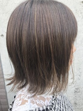 レーヴ(Reve) 外ハネボブ×透明感グレージュ【レーヴ】