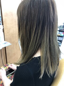 エリア 燕店(area) クールボブ