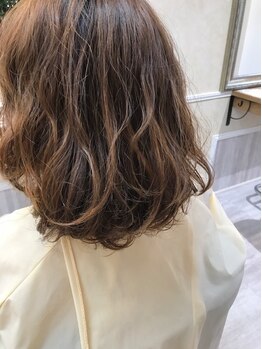 センスオブヘアー(Sense of hair)の写真/《八幡東区祇園》ダメージレスなゆるふわパーマで大人可愛いスタイルに☆毎日の「簡単」「可愛い」が叶う♪