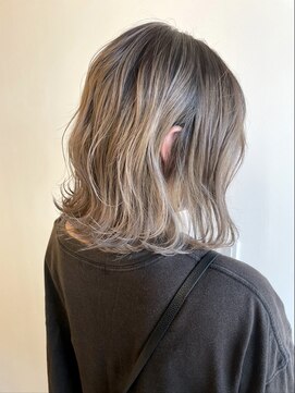 フェーディン(fa/din) ハイライトバレイヤージュ×ペールベージュ