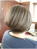 脱白髪染めカラー★ショートマッシュボブ