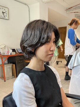 ナループロアツム(Nalu pu loa Tsum) 外国人風ワンカールパーマ