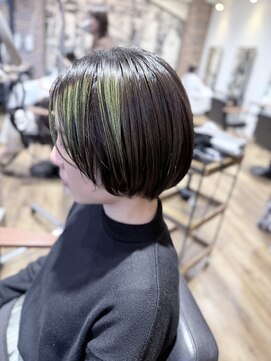 ヴァン カウンシル 王子(VAN COUNCIL) アクセントカラー×モダンボブ