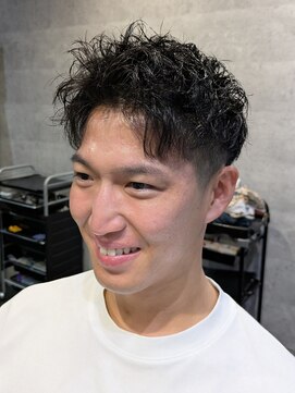 バーバーハウス ラヴィ(Barber House Lavie) ツーブロスパイキー×ツイストパーマ メンズカット/メンズ