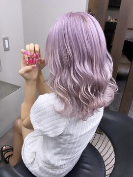 エミーバイモアムー(Emmie byMoremuu) 【埼玉YU-TA ギャル美容師】ギャルスタイル