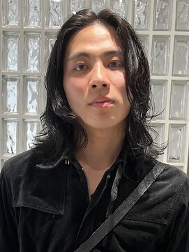 テクネ 天神大名(techne) 天神大名シャドウパーマスパイラルパーマセンターパートウルフ