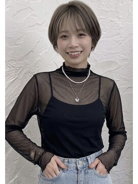 カモン(CAMON) 簡単スタイリング#抜け感ショート＃小顔ショート