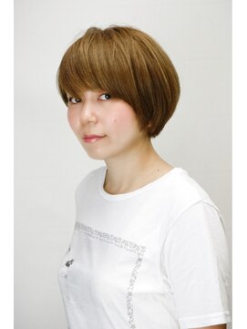 クルヴァ(curva) -Natural shortー【下北沢美容室　curva】