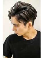 トルネード(TORNADO) 大人外国人風ハイライトパーマ アップバングソフト刈り上げ