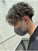 センターパート刈り上げツーブロツイストスパイラルパーマ