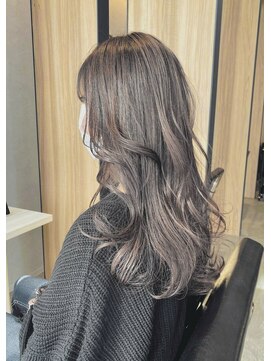 アン たまプラーザ(un) グラデーションロング/グレージュカラー【髪質改善オージュア】