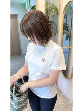 イオエ(ioe) イメチェン/外ハネボブ/ワイドバング/ブルーブラック/美髪