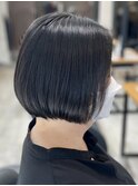 ショートカットショートボブミルクティーベージュカラー前髪なし