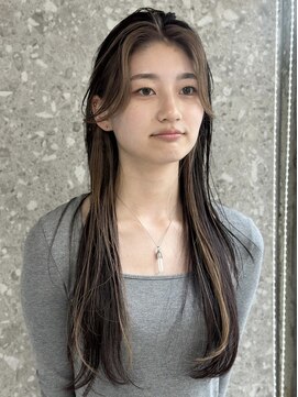 サンク 原宿 表参道(cinq) インナーカラーベージュ前髪インナーカラーイヤリングカラー原宿