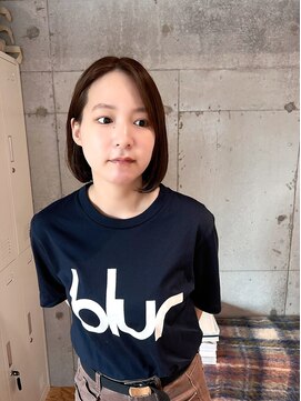 ライラ(Lyla) guest hair透明感グレージュ前下がり切りっぱなしボブ