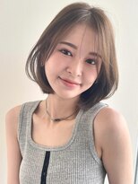 イヴォークトーキョーオーサカ(EVOKE TOKYO osaka) ボブ 似合わせ カット 内巻き 可愛い ベージュカラー 透明感