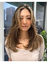 ノラ ウメダ(NORA UMEDA)&nbsp;フェイスフレーミングハイライトレイヤーカットカーテンバング