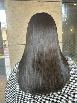 オリーブグレージュ　艶カラー　髪質改善