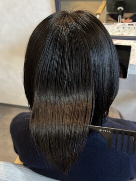 肩上ミディアム内巻きボブ×髪質改善トリートメント