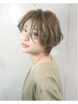 クーベルタン(Coubertin) ナチュラルリラクシーショート~透明感グレージュ~