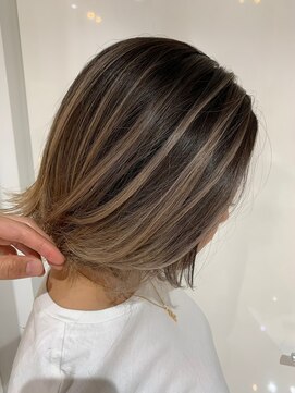 ルネ 北千住(Renee) 切りっぱなし_ハイライト_ベージュ