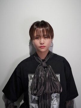 サリ(SARY) ショートヘアと縮毛矯正