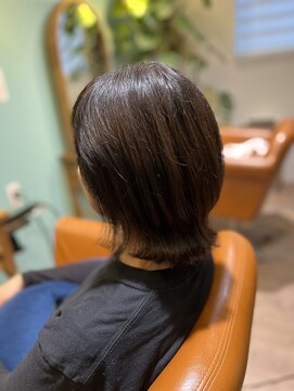 ルアナ(Luana) 外ハネレイヤースタイル