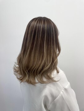 ロサ ファイブヘアー(Rosa..5Hair) バレイヤージュ