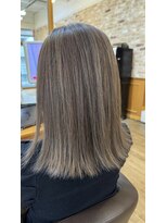 ハツ 橋本(HATSU) 白髪ぼかし◎オリーブハイライト【佐藤こうや】