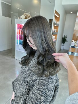 カッツ 駅家店(CUT S) オリーブベージュ