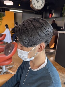 クレップスヘアーヒマワリ(CRE'PS HAIR HIMAWARI) 刈り上げセンターパート