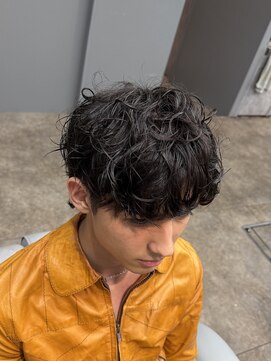 ノイセル 西本町(Noisyle) MEN’S HAIR/波巻ツイストスパイラル/フェザーパーマ/本町y