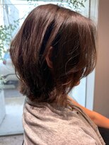 ナチュラル ヘアーデザイニング(Natural hair designing)&nbsp;やわらかブラウン×顔まわり揺れるくびれレイヤーボブ/大人女子
