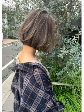 トルネード(TORNADO) グレージュハイライトバレイヤージュボブ