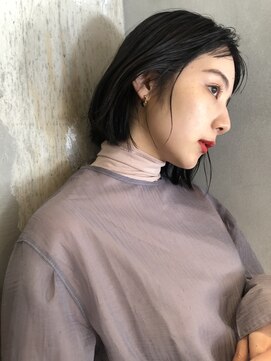 ケイトミラー(KATE Mirror) ダークカラーニュアンスボブ 表参道