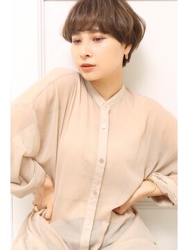 クラッチ ユニ(CLUTCH uni) マッシュショートヘア