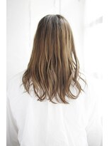 オティアプラスエヌ(OTTIA+n)&nbsp;20代30代40代　ウェットロングでひとひねり【松山】