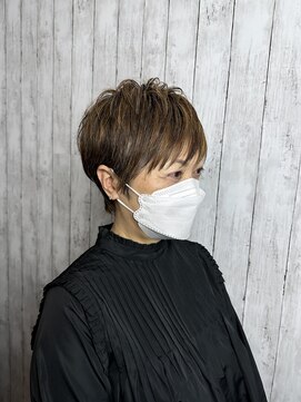 ビューティドレッセヤマノ 池袋パルコ(Beauty Dresse YAMANO) 白髪ぼかしハイライト　ショートボブ
