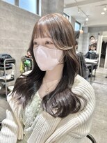 アンダーバーホワイト(_WHITE)&nbsp;大人かわいいヘア　透明感カラー　艶カラー