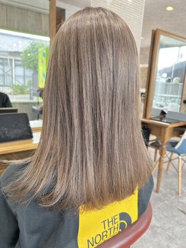 ファブ アパートメント(FAB apartment) つやグレージュ