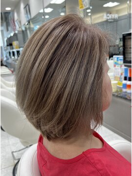 ル サロン リーカ 高見ノ里駅前本店(Le’Salon RYiCA) 白髪ぼかしハイライト 白髪染めに見えない白髪染め