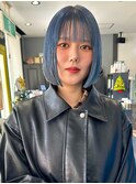 ショートボブ×透明感ブルー
